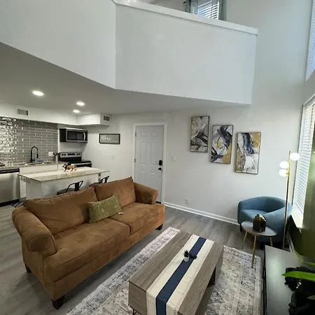 The Penthouse Dallas Luxe Gem 3Bed 2Bath